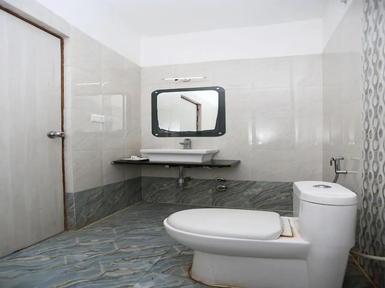 Oyo 5474 Hotel Aries Varanasi 3*,