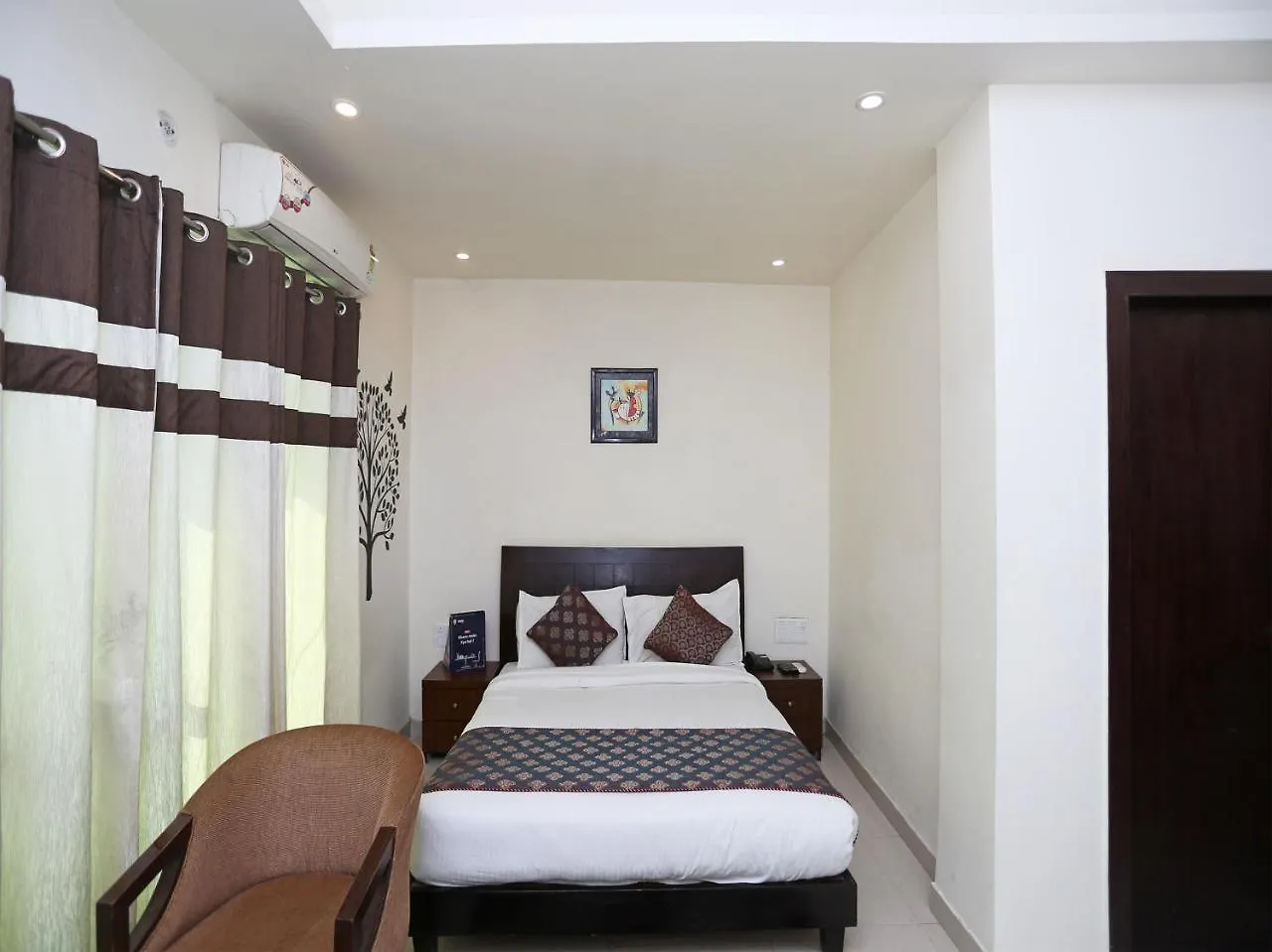 Oyo 5474 Hotel Aries Varanasi