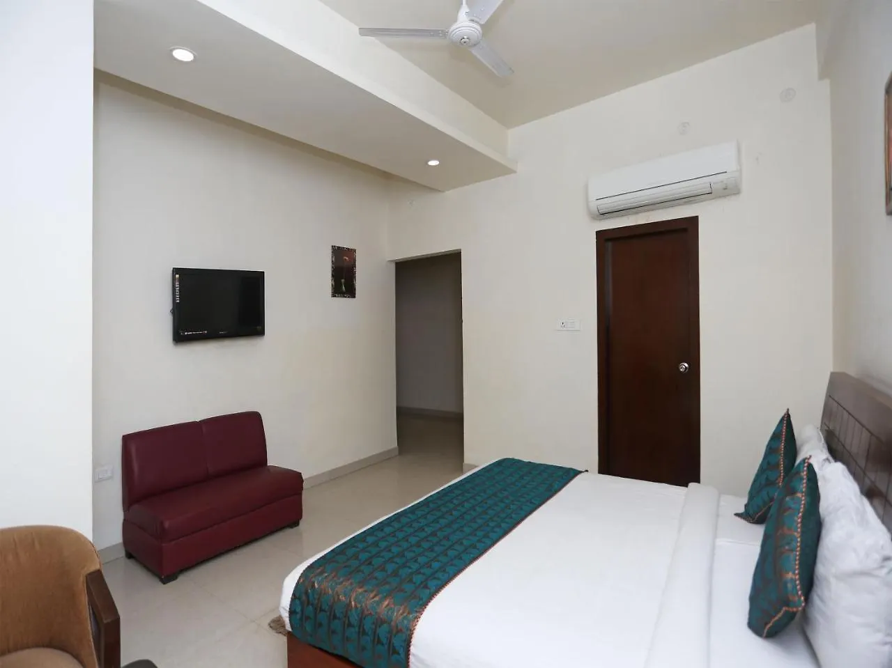 ***  Oyo 5474 Hotel Aries Varanasi Indien