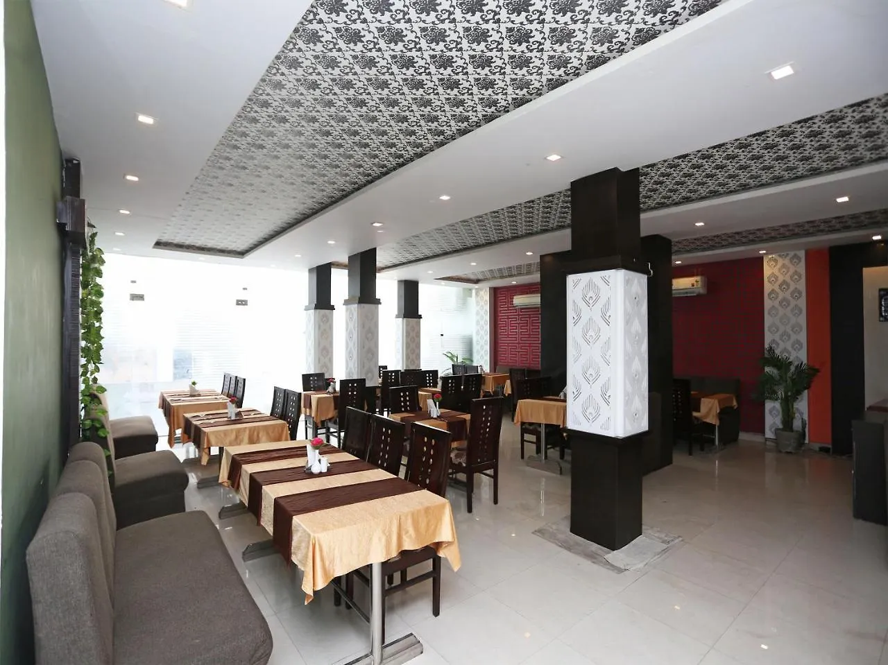 Oyo 5474 Hotel Aries Varanasi